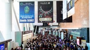 Hong-Kong-Jewellery-and-Gem-Fair-crowd
