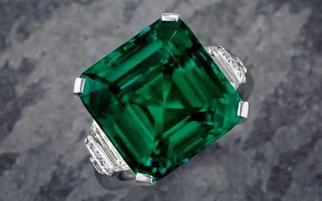 Rockefeller-Emerald-top-view