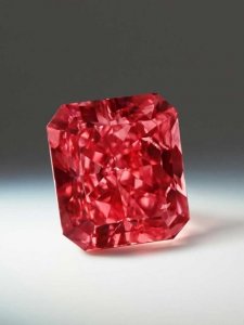 Fancy-Red-Diamond