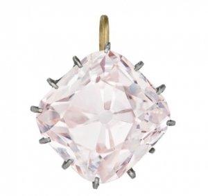 Grand-Mazarin-colored-diamond
